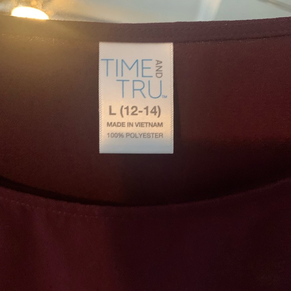 Time and tru top - Picture 2 of 5